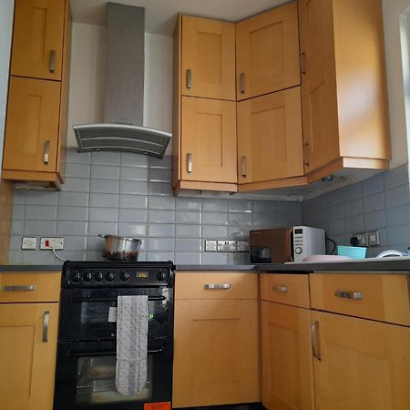 Big Room With Free Parking لندن المظهر الخارجي الصورة