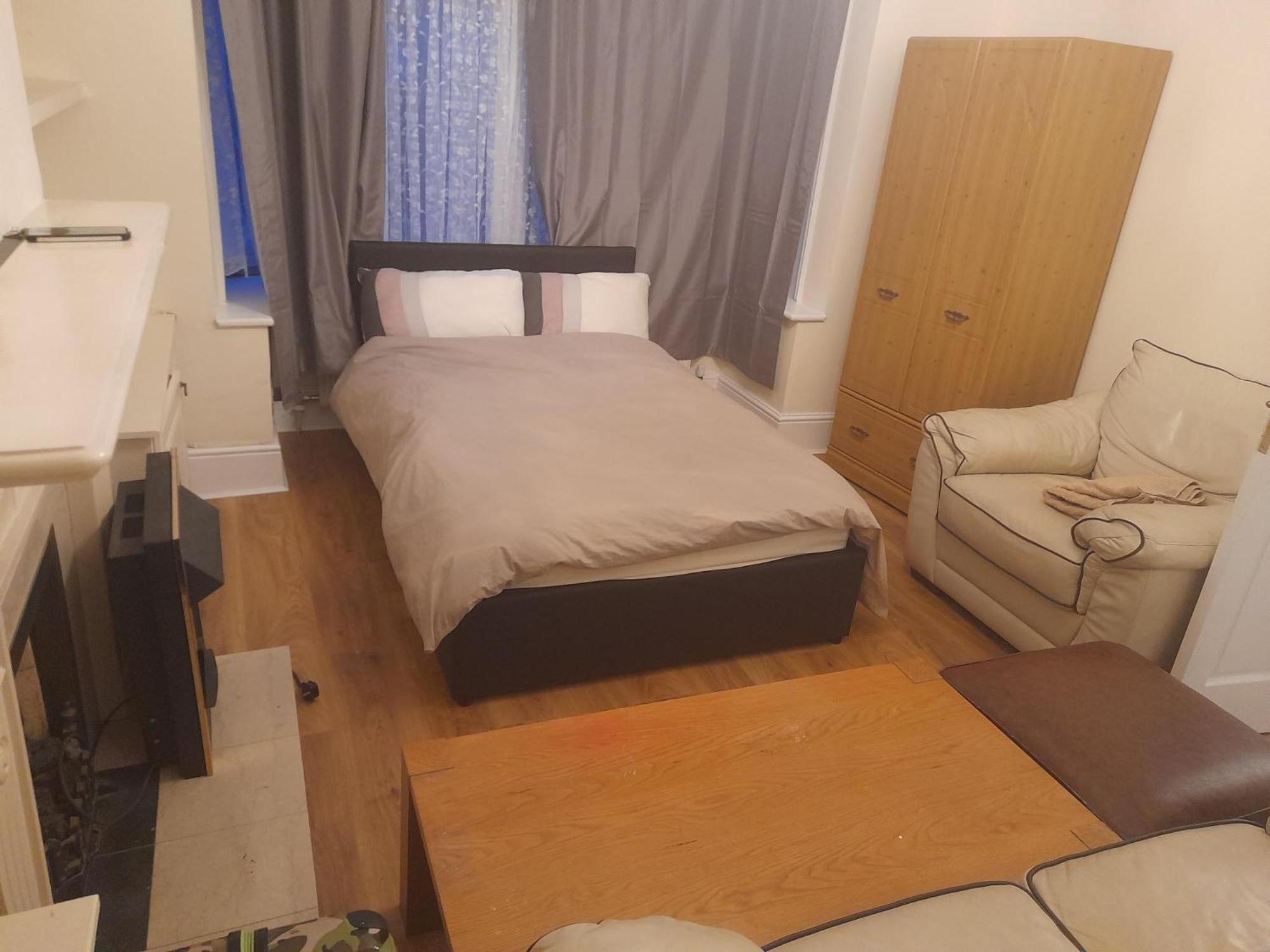 Big Room With Free Parking لندن المظهر الخارجي الصورة